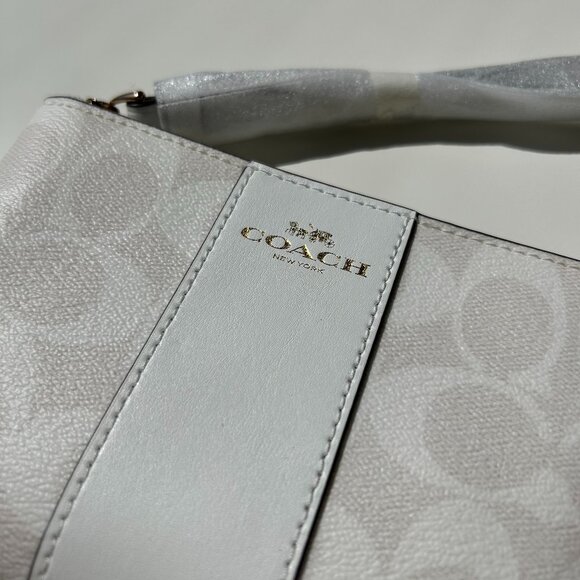 Coach Wristlet, Mother's Day Gift - Picture 1 of 5